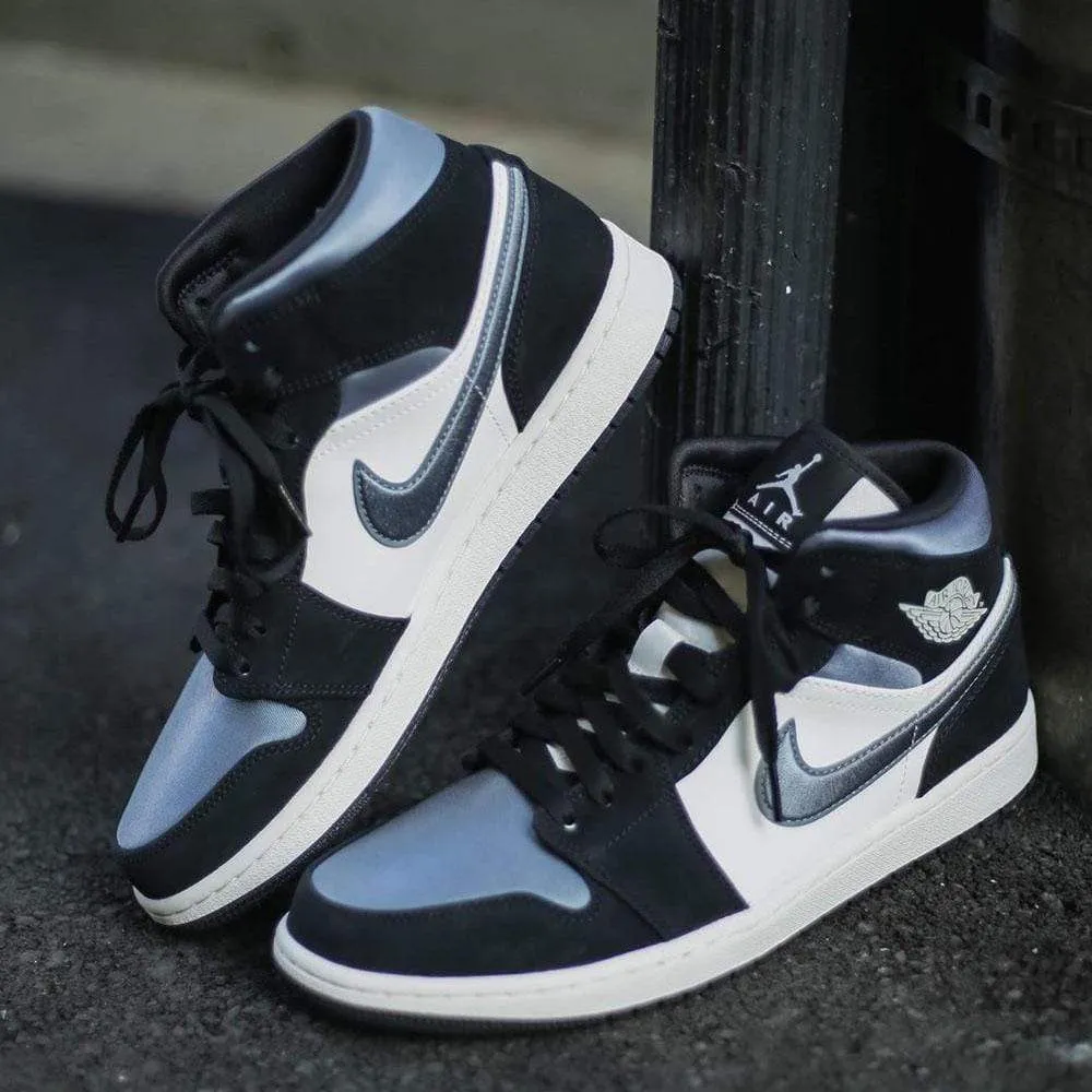 Air Jordan 1 Mid SE 'Satin Smoke Grey'